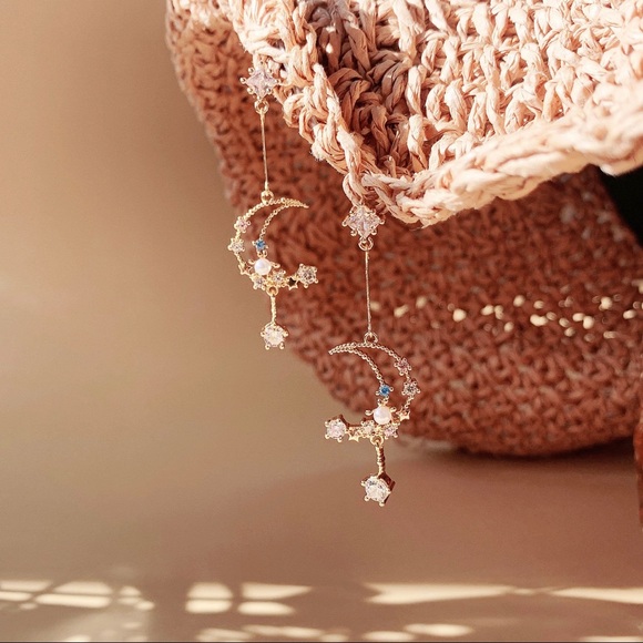 Moon and Star Earrings - Picture 12 of 14